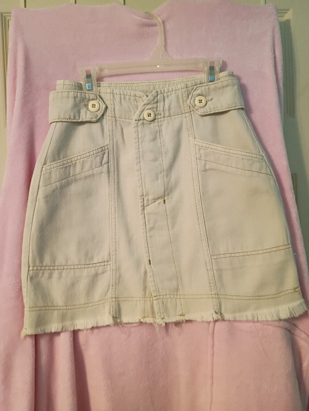 Free People Denim Mini Skirt Cream Size 0 Frayed Hem